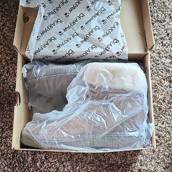 BearPaw Leticia Boots - Picture 7 of 7